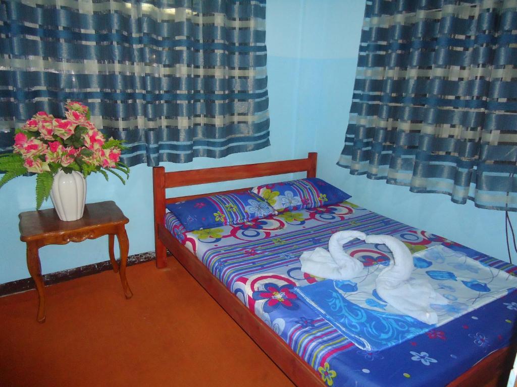 Donsol Aguluz Homestay Esterno foto